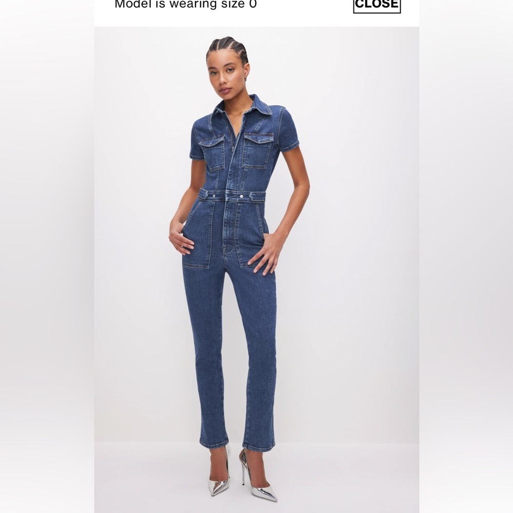Denium Jumpsuit- SIZE M
Machine wash
Front zipper closure
Adjustable waist tab